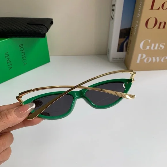 🤎Bottega Veneta Green Gold Cat Eye Sunglasses - Picture 7 of 8